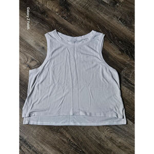 Women's Lululemon Light Gray Perforated Tank Top 2